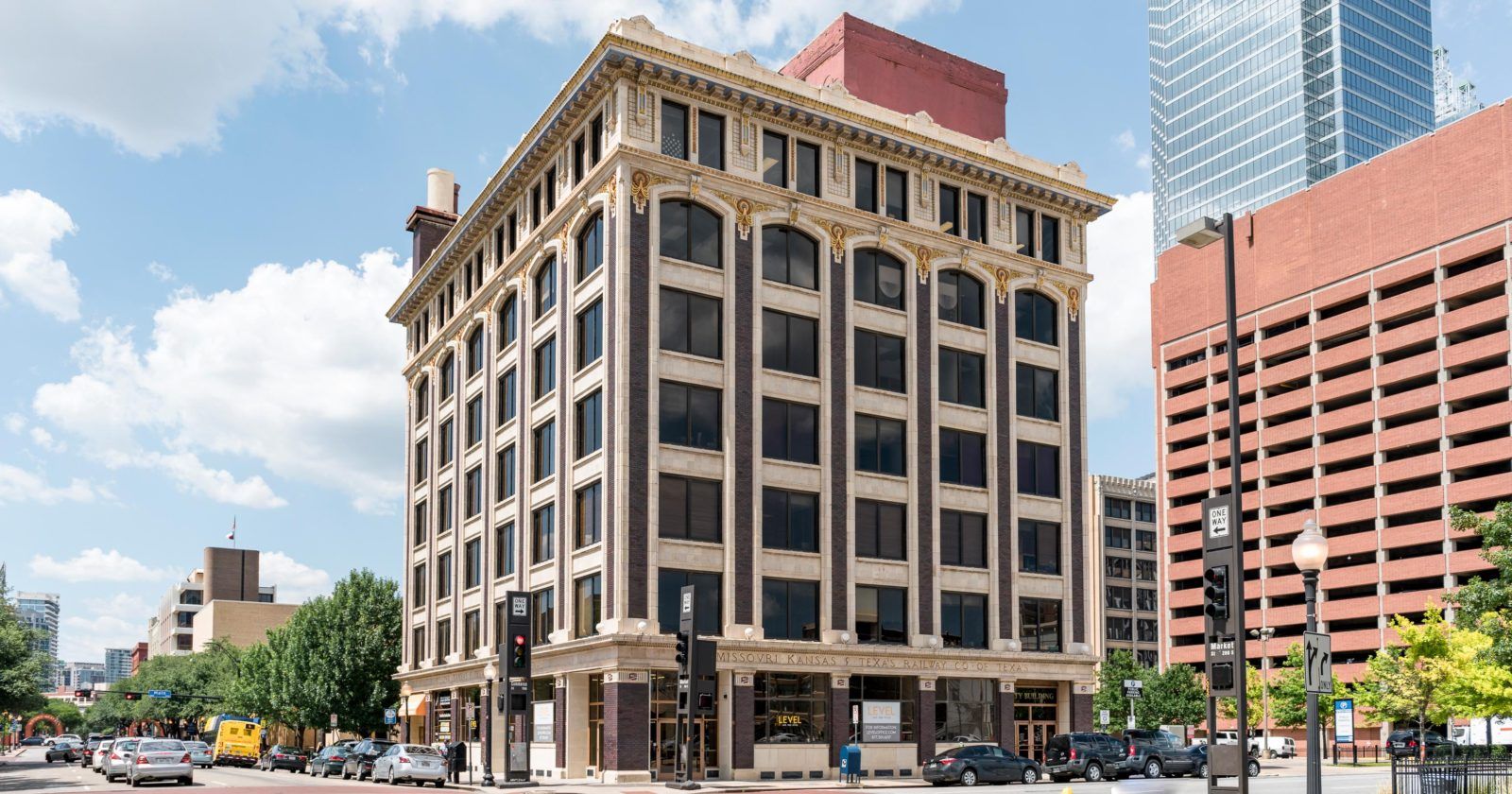 701 Commerce Street — Historic Downtown Dallas
